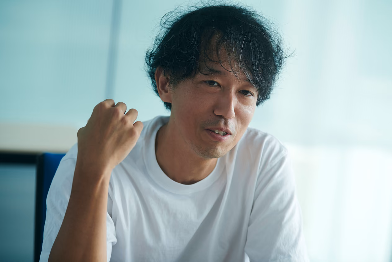 Kenta Jonai discussing the research